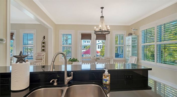 Image No.42-4 Bed Property for sale