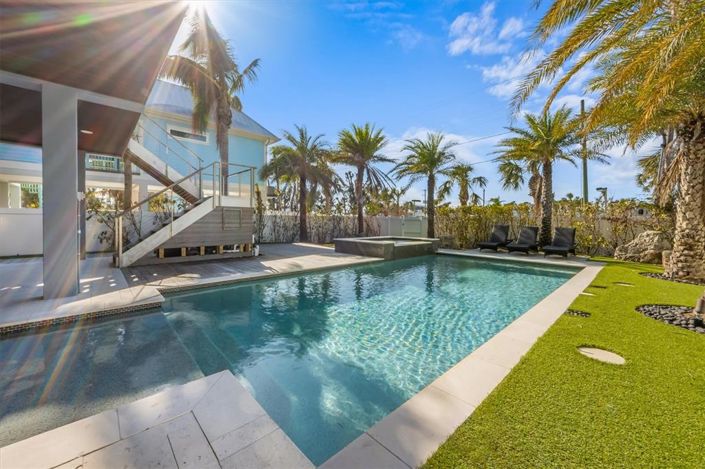 Image No.57-4 Bed Property for sale