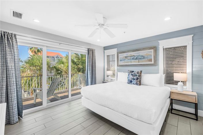 Image No.31-8 Bed Property for sale