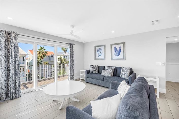 Image No.47-8 Bed Property for sale