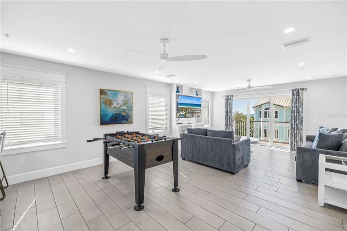 Image No.51-8 Bed Property for sale