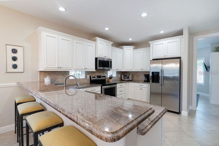 Image No.11-6 Bed Property for sale