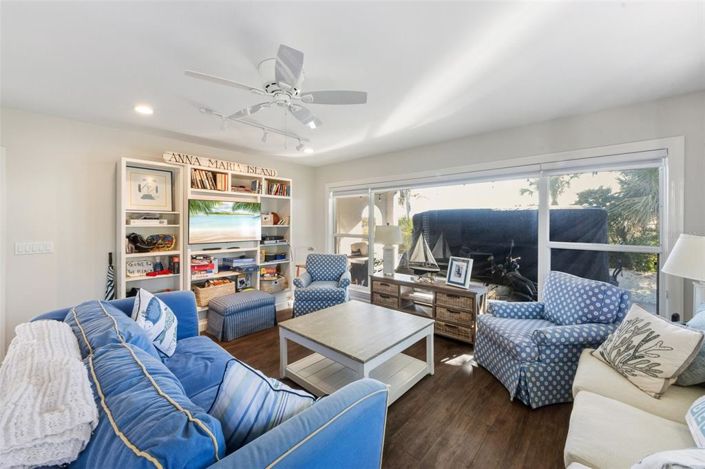 Image No.19-4 Bed Property for sale