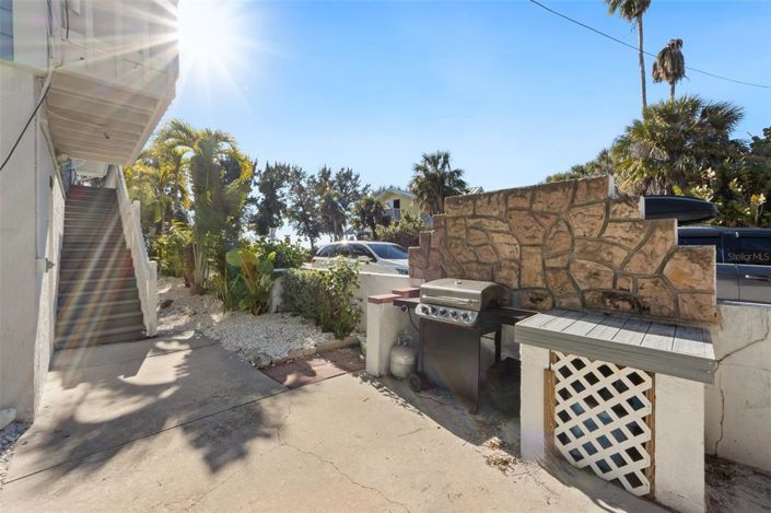 Image No.28-4 Bed Property for sale