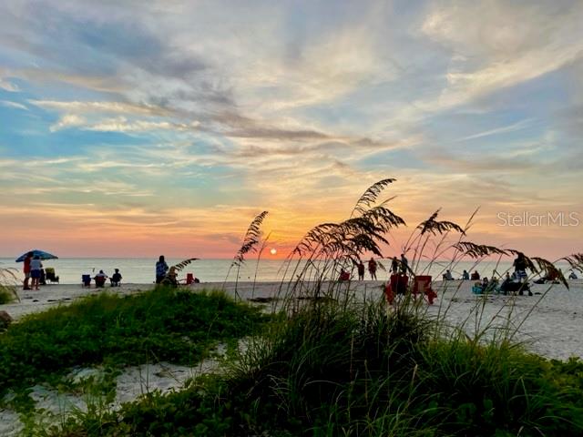 Image No.15-3 Bed Property for sale