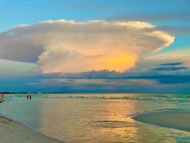 Image No.18-3 Bed Property for sale