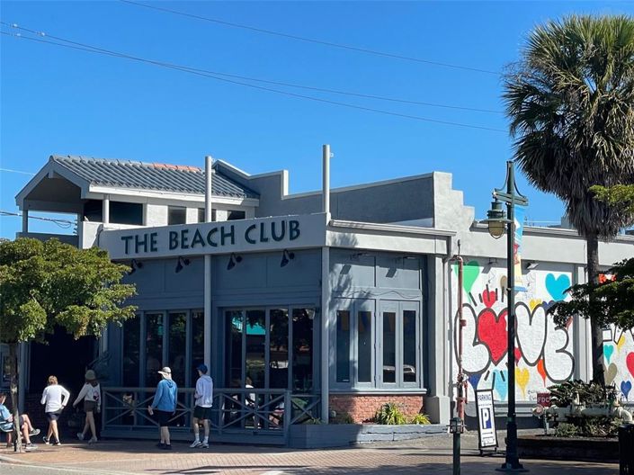 Image No.28-3 Bed Property for sale