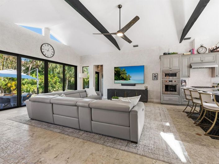 Image No.21-4 Bed Property for sale