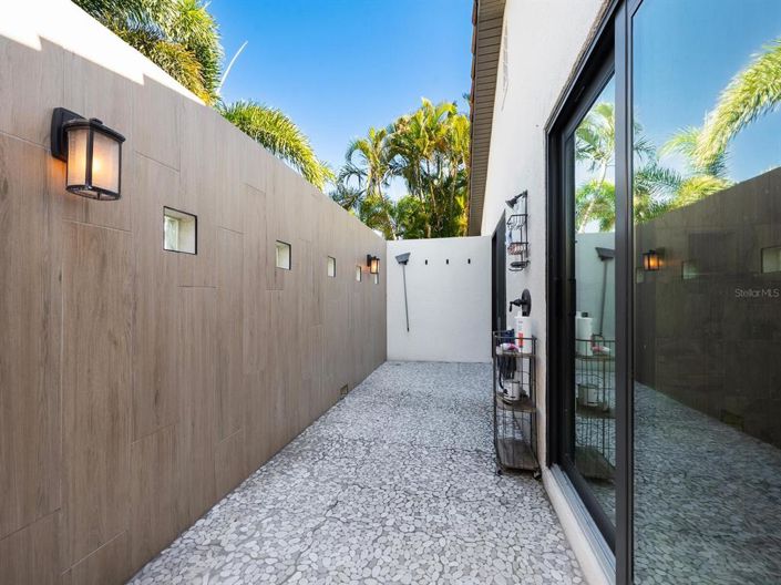 Image No.29-4 Bed Property for sale