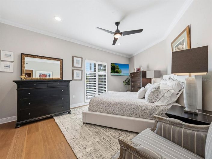 Image No.32-4 Bed Property for sale