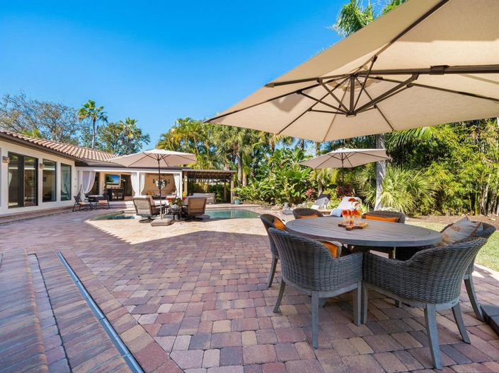 Image No.44-4 Bed Property for sale