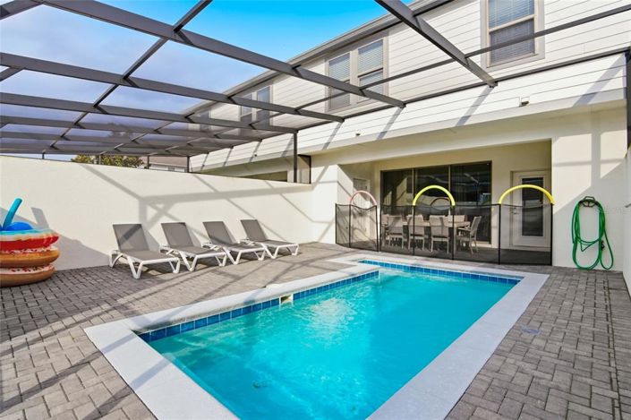 Image No.36-5 Bed Townhouse for sale