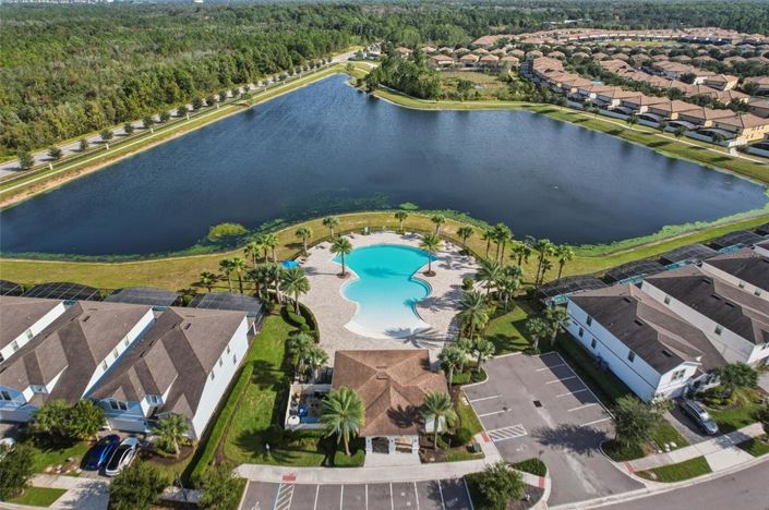 Image No.48-5 Bed Townhouse for sale