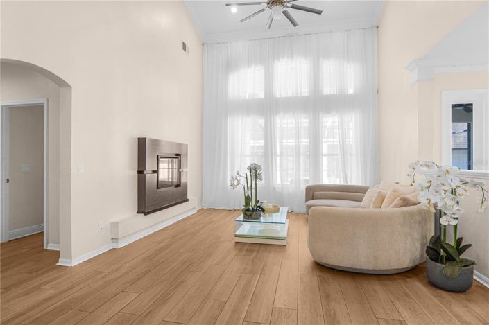 Image No.11-5 Bed Property for sale