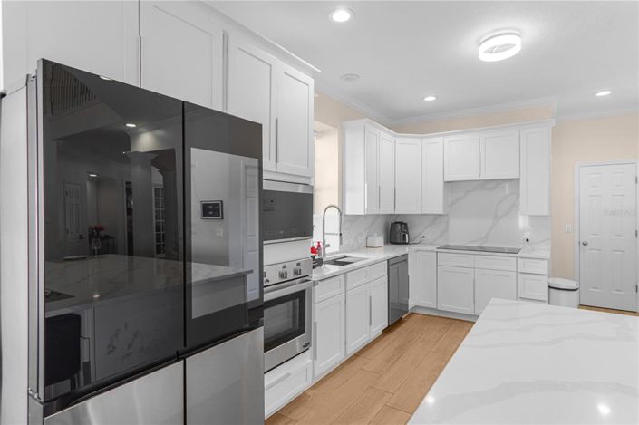 Image No.18-5 Bed Property for sale