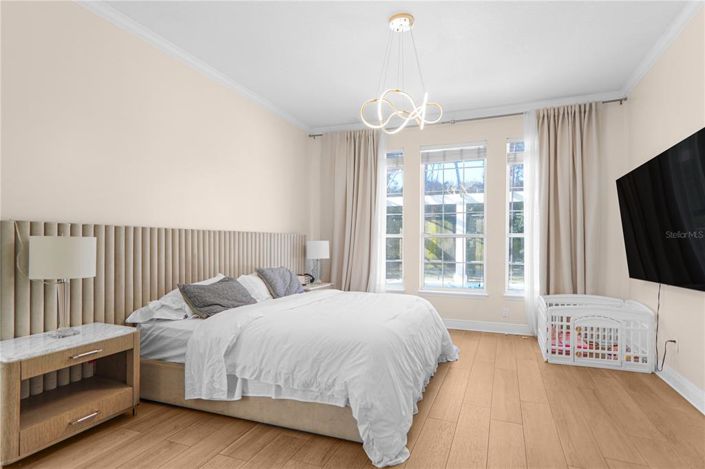 Image No.22-5 Bed Property for sale