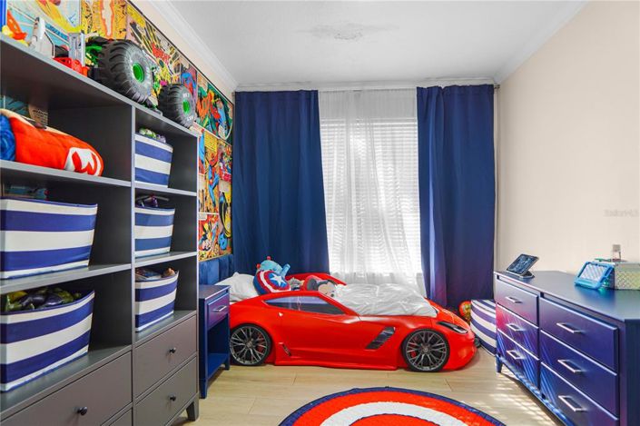 Image No.30-5 Bed Property for sale