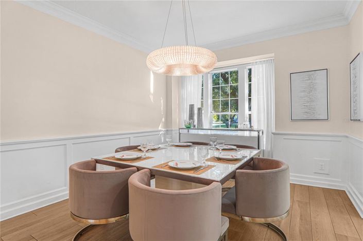 Image No.5-5 Bed Property for sale