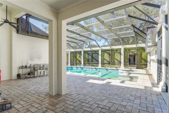 Image No.54-5 Bed Property for sale