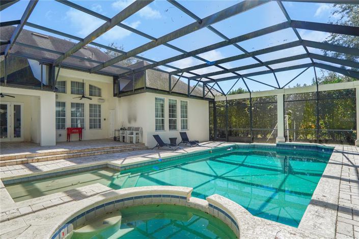 Image No.56-5 Bed Property for sale