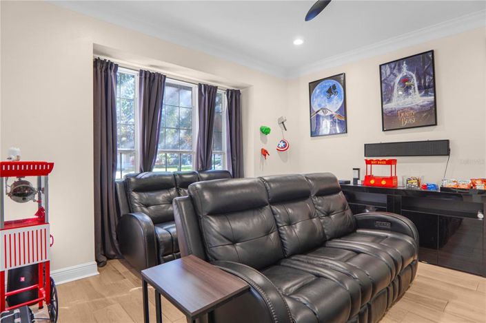 Image No.7-5 Bed Property for sale