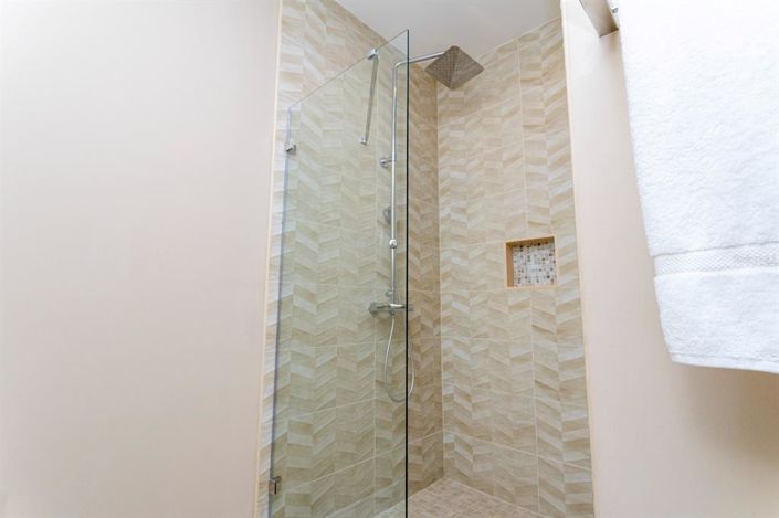 Image No.19-4 Bed Townhouse for sale