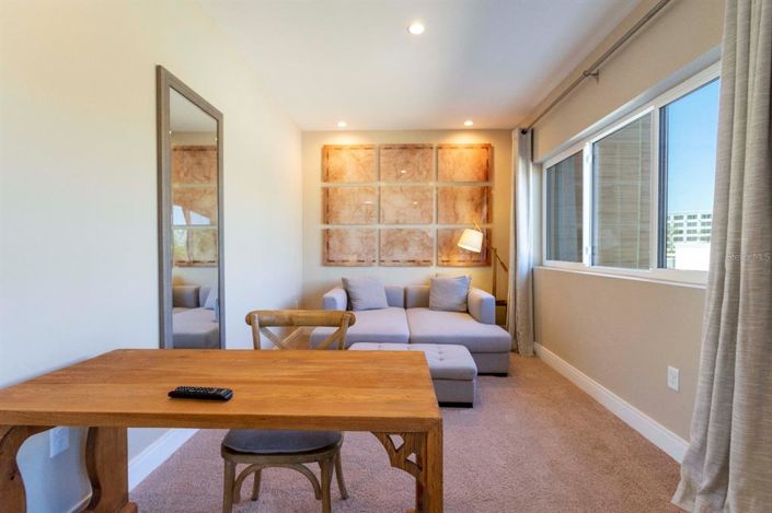 Image No.26-4 Bed Townhouse for sale