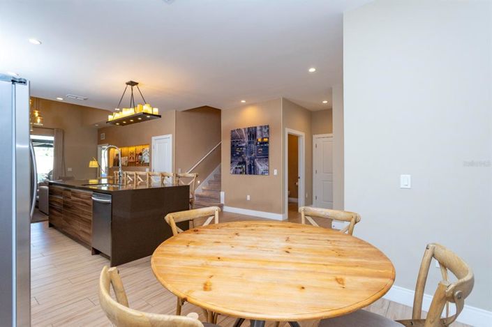 Image No.4-4 Bed Townhouse for sale