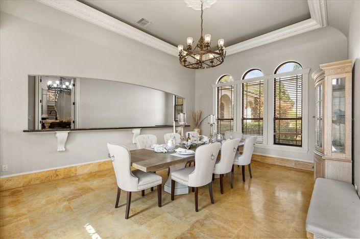 Image No.19-5 Bed Property for sale