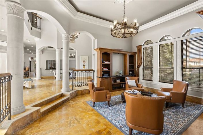 Image No.24-5 Bed Property for sale