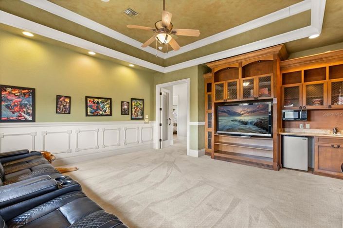 Image No.38-5 Bed Property for sale