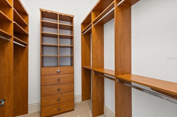 Image No.46-5 Bed Property for sale