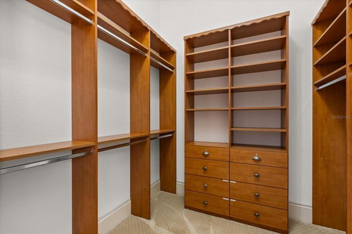 Image No.50-5 Bed Property for sale