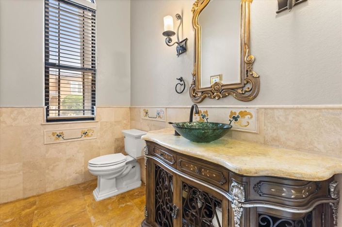 Image No.52-5 Bed Property for sale