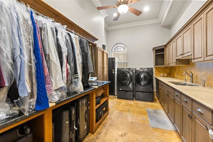 Image No.58-5 Bed Property for sale