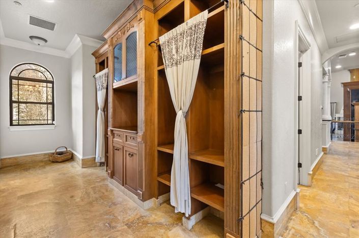 Image No.59-5 Bed Property for sale