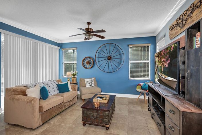 Image No.11-6 Bed Property for sale