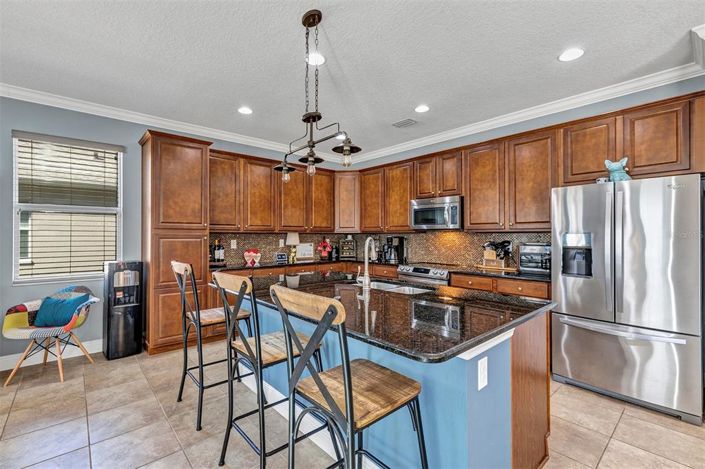 Image No.14-6 Bed Property for sale