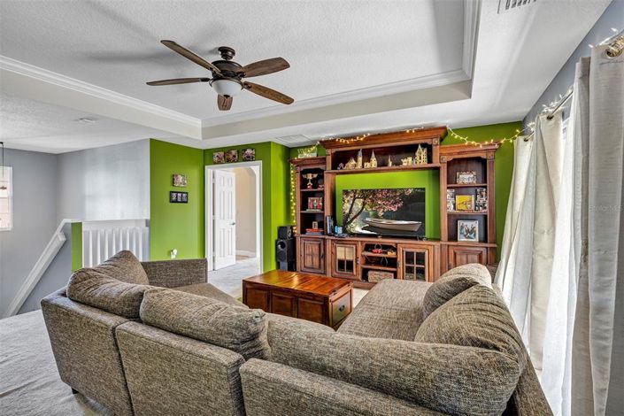 Image No.30-6 Bed Property for sale