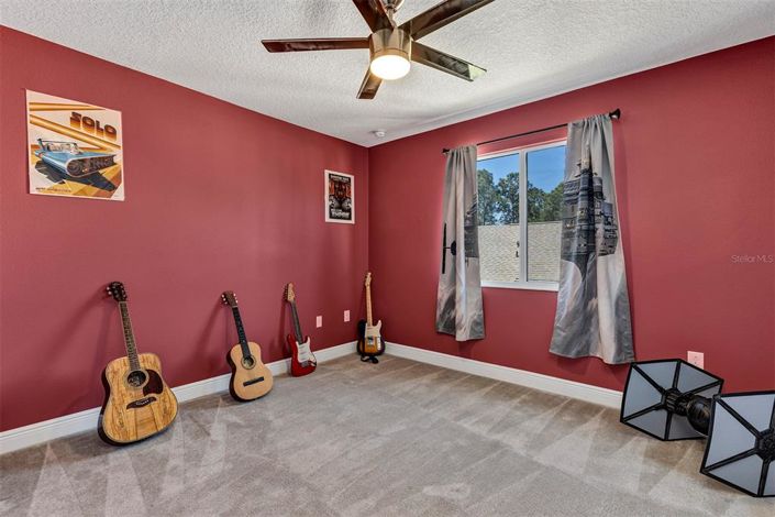 Image No.32-6 Bed Property for sale