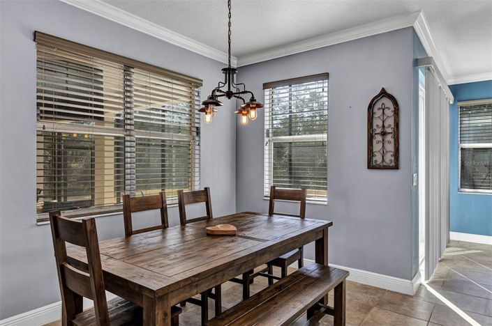 Image No.8-6 Bed Property for sale