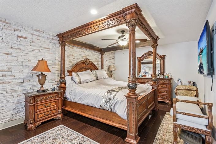 Image No.29-4 Bed Property for sale