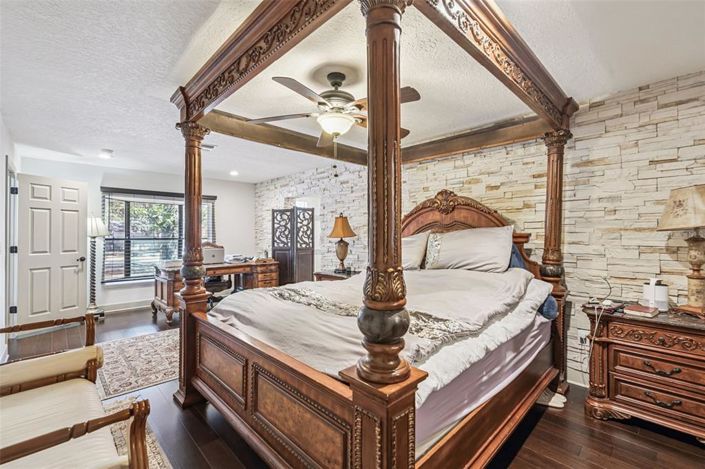 Image No.31-4 Bed Property for sale