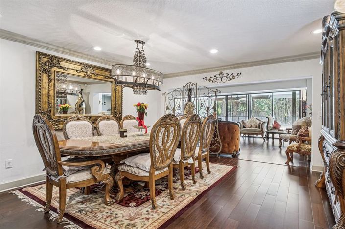 Image No.5-4 Bed Property for sale