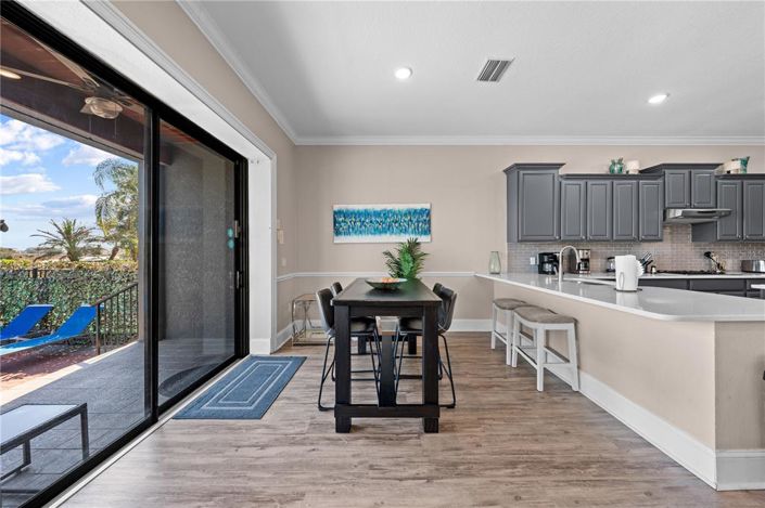 Image No.27-5 Bed Property for sale