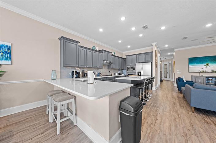 Image No.30-5 Bed Property for sale