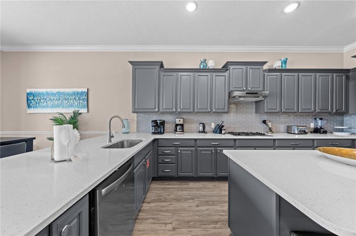 Image No.32-5 Bed Property for sale