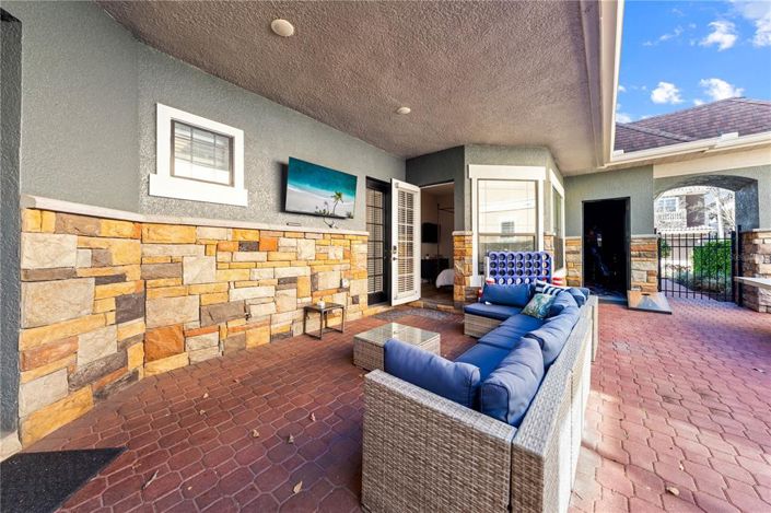 Image No.5-5 Bed Property for sale