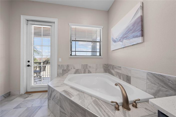 Image No.57-5 Bed Property for sale