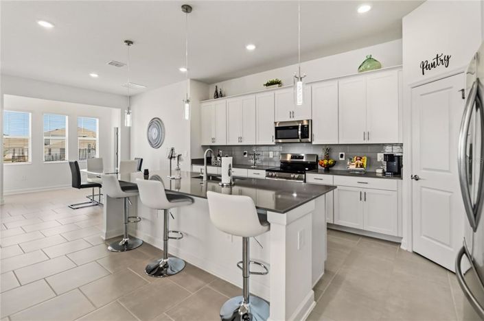 Image No.10-Propriété de 4 chambres à vendre à Davenport